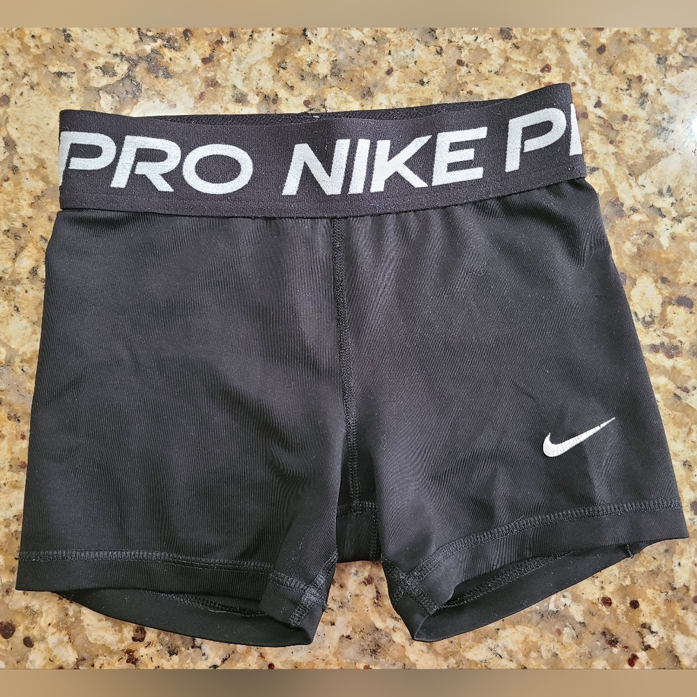 Girls Nike Pro Shorts